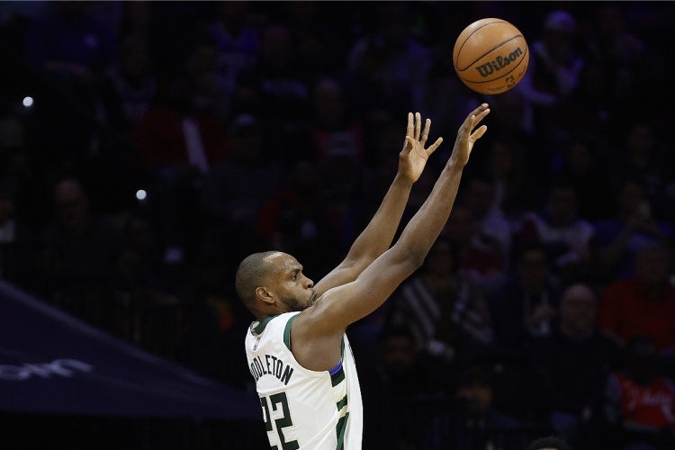  这个纪录字母破不了！米德尔顿三分出手和命中数皆雄鹿队史最高